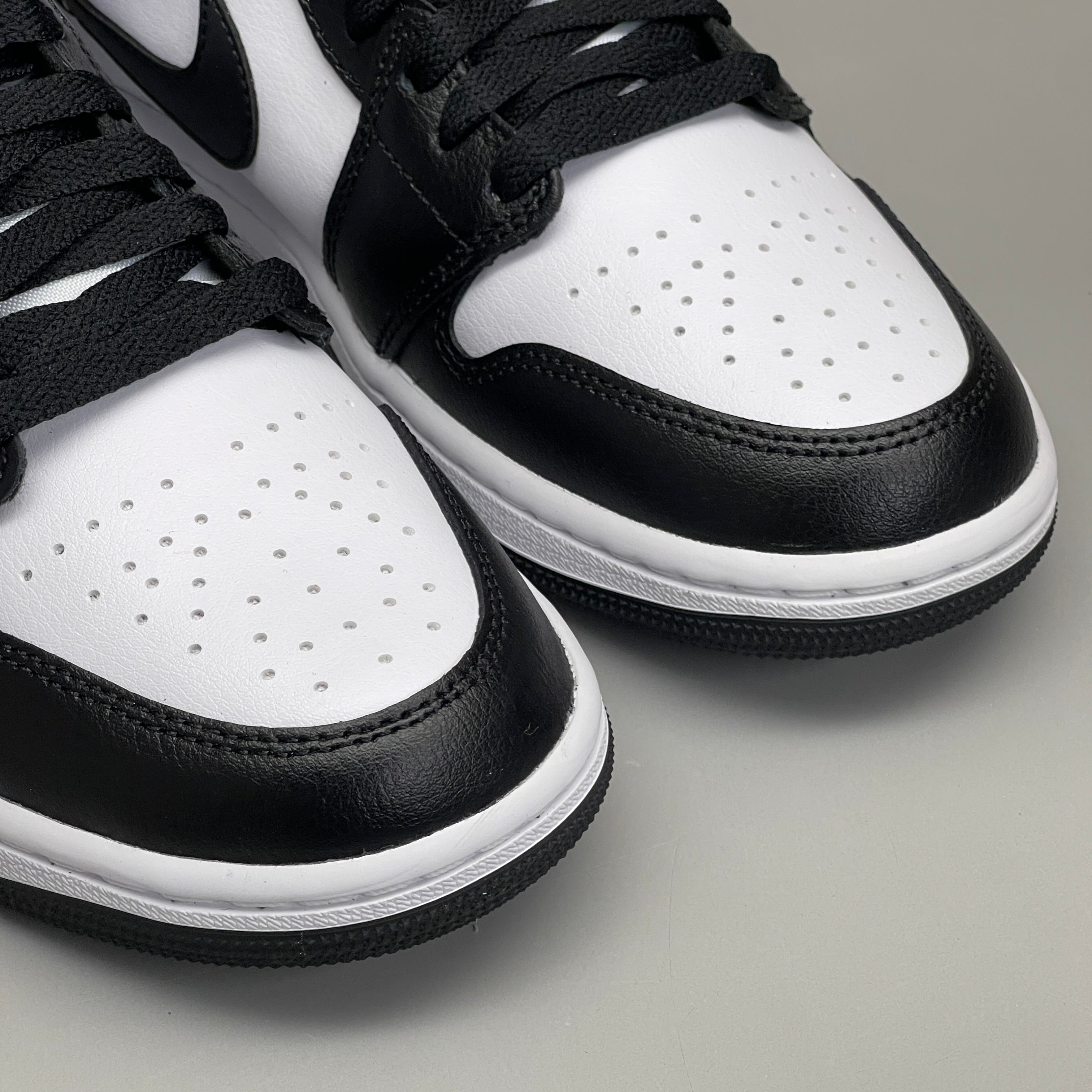 NIKE AIR JORDAN 1 Mid Panda Shoe Women's Sz 10.5 Black / White DV0991-101 (New)