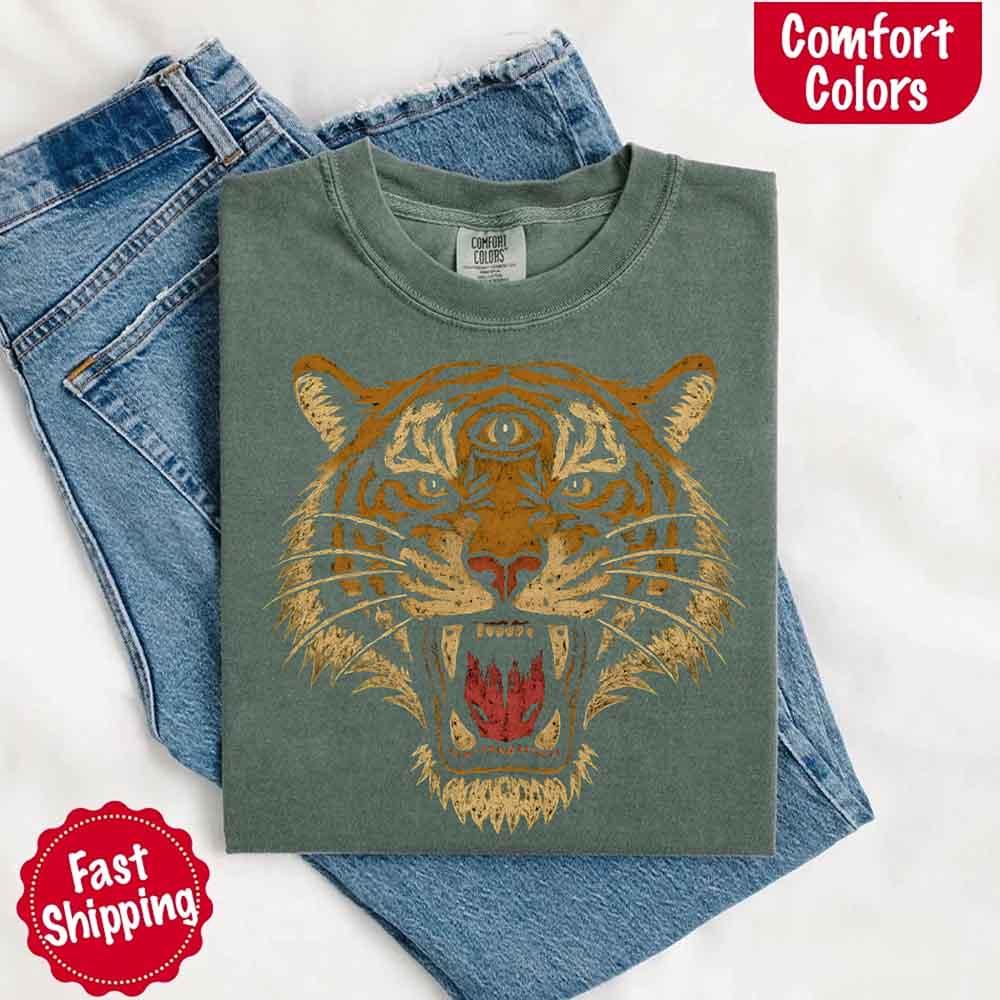 Vintage Tiger Graphic Tee – 90s Jungle Safari Comfort Colors Shirt