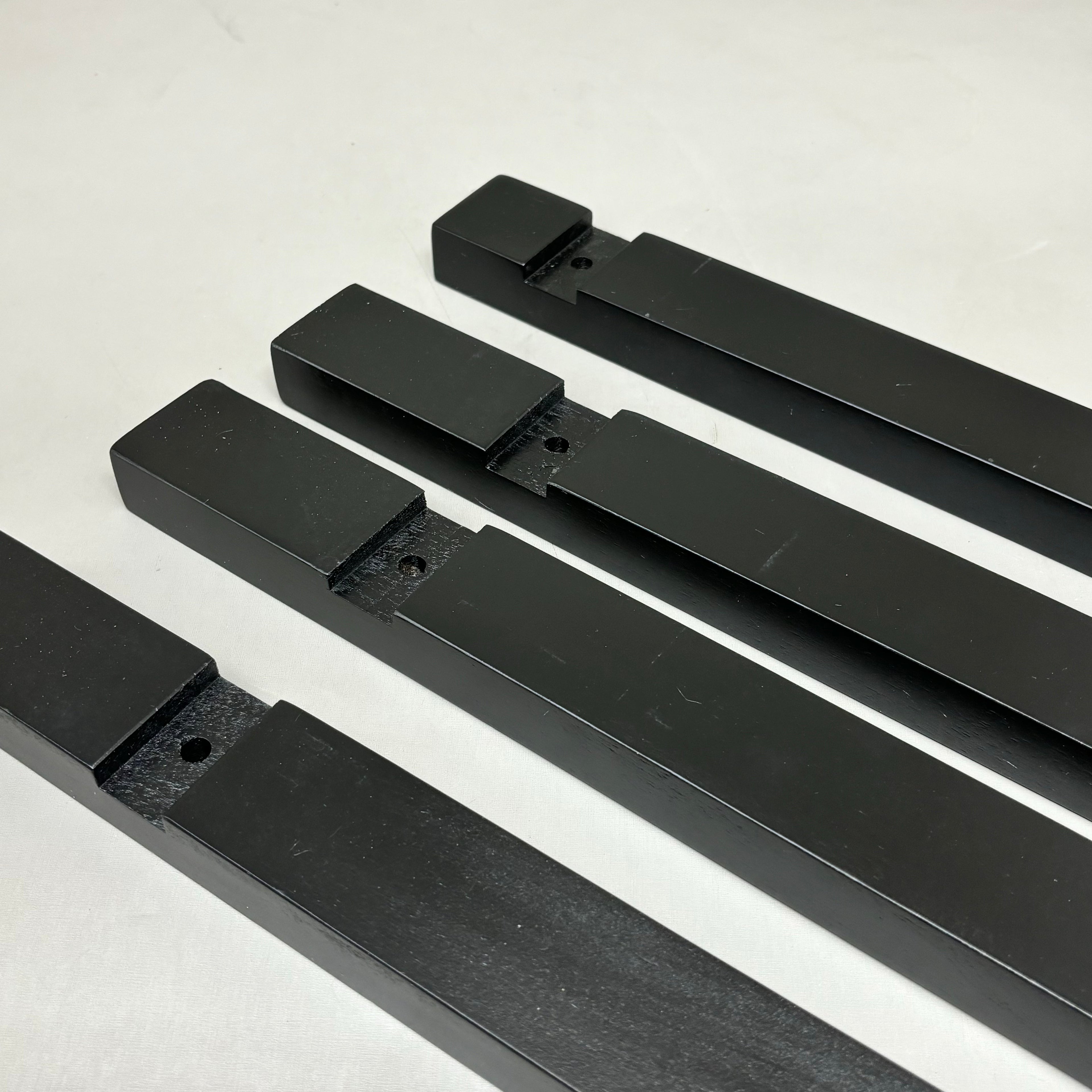 HATHAWAY Classic Floor Billiard Pool Cue Rack (Black Finish)