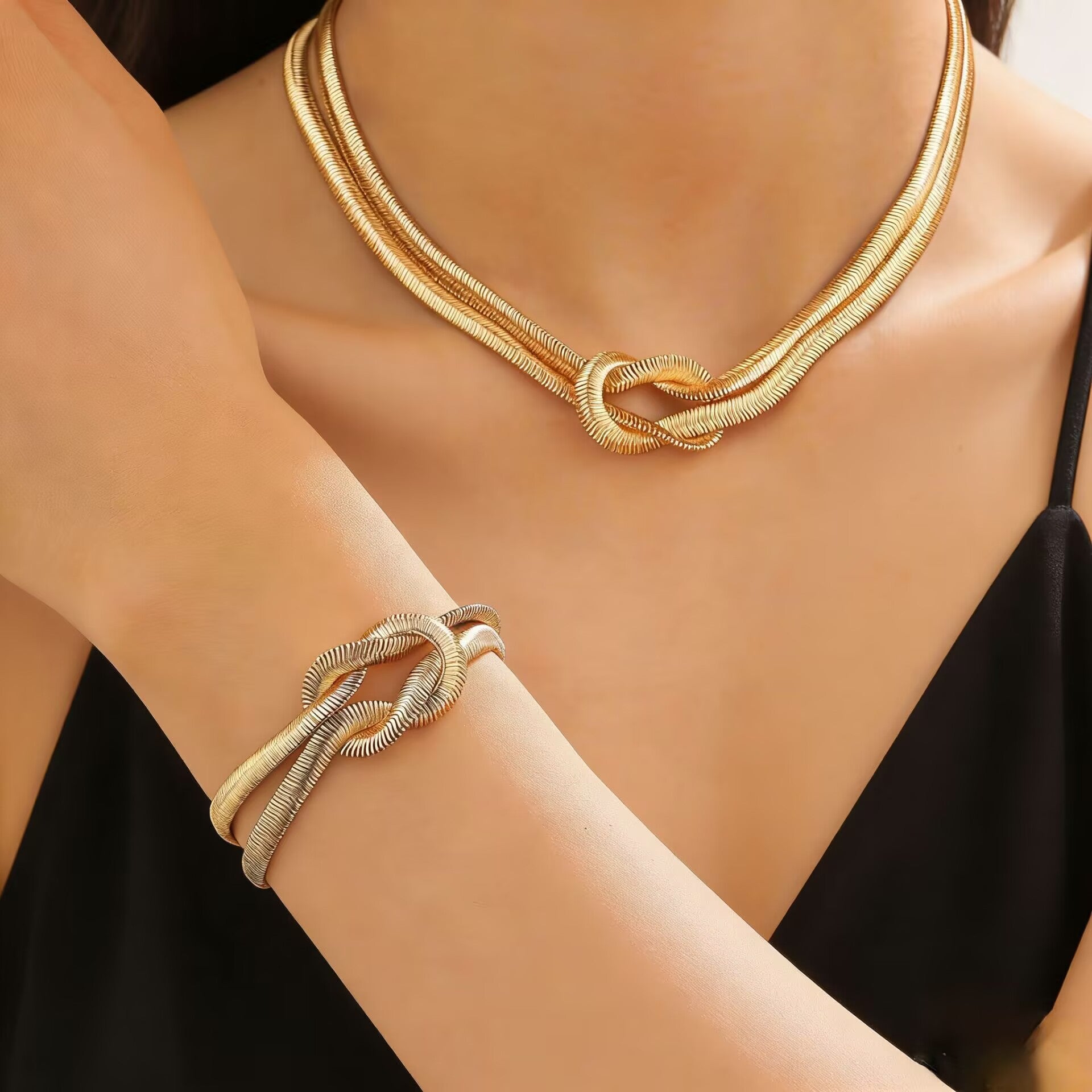 Niche Design Metal Knot Wrapped Snake Chain Bracelet Set Luxury Accessory