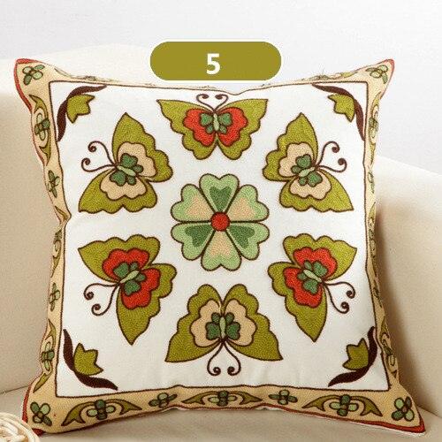 Vintage Embroidery Pillow Case Cushion Cover Ethnic National Handmade Decorative Throw Pillow Cases Covers Embroidery Bohemian Flower Design Couch Pillows Covers for Bed Living Room 45*45CM