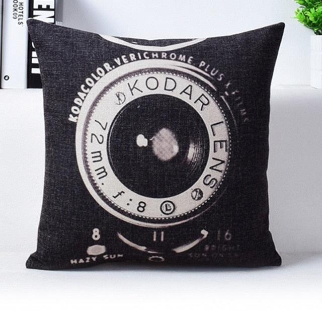 Vintage Style Pillow Covers Camera Newspaper Cushion Cover The Golden Pavilion City Black and Beige Decorative Throw Pillow Old Camera Pillow Cases Cotton Linen Outdoor Indoor Square Cushion Covers for Home Sofa Couch 45X45CM